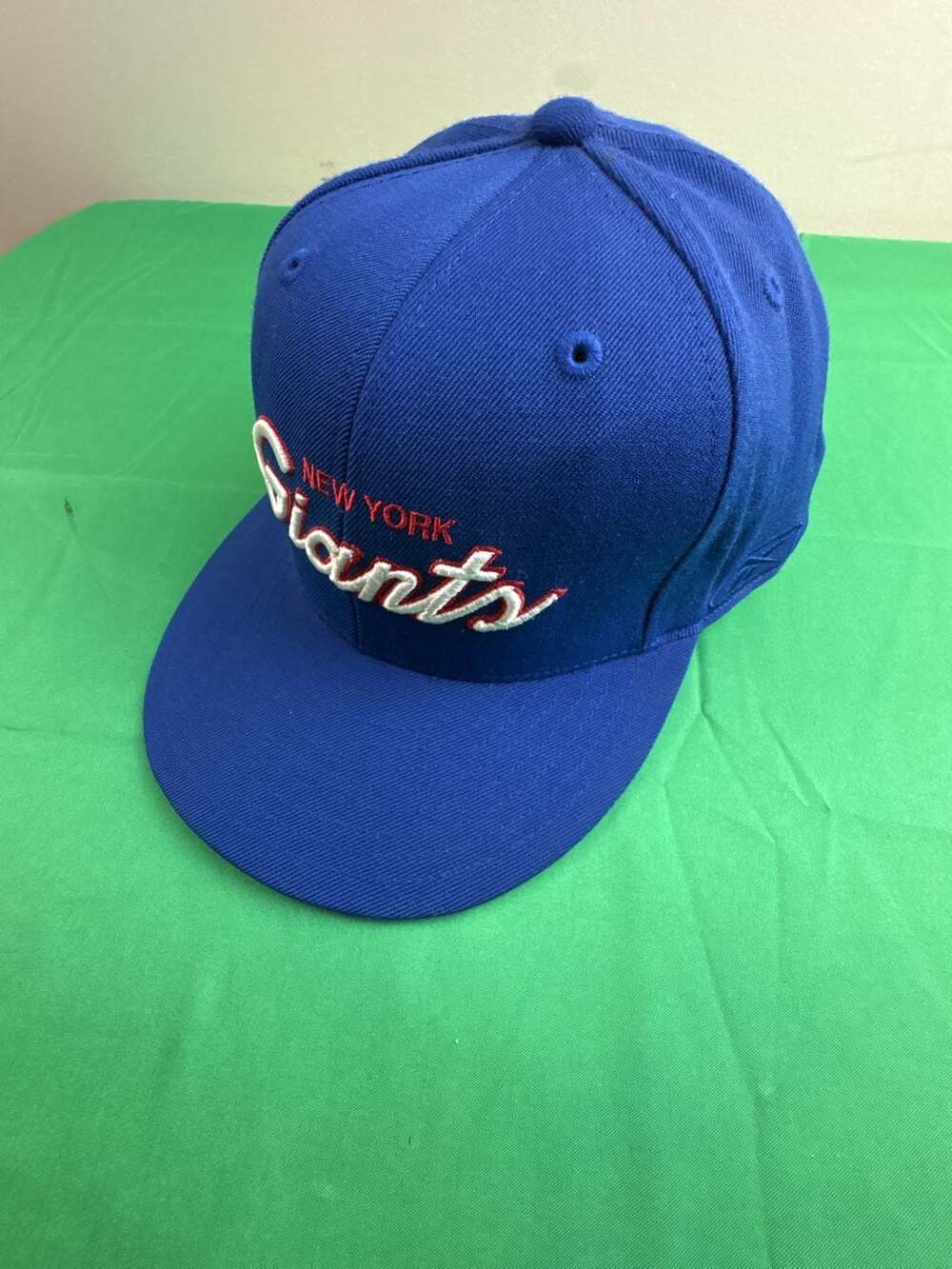 Vintage Reebok New York Giants Script Fitted cap Royal Blue size 8